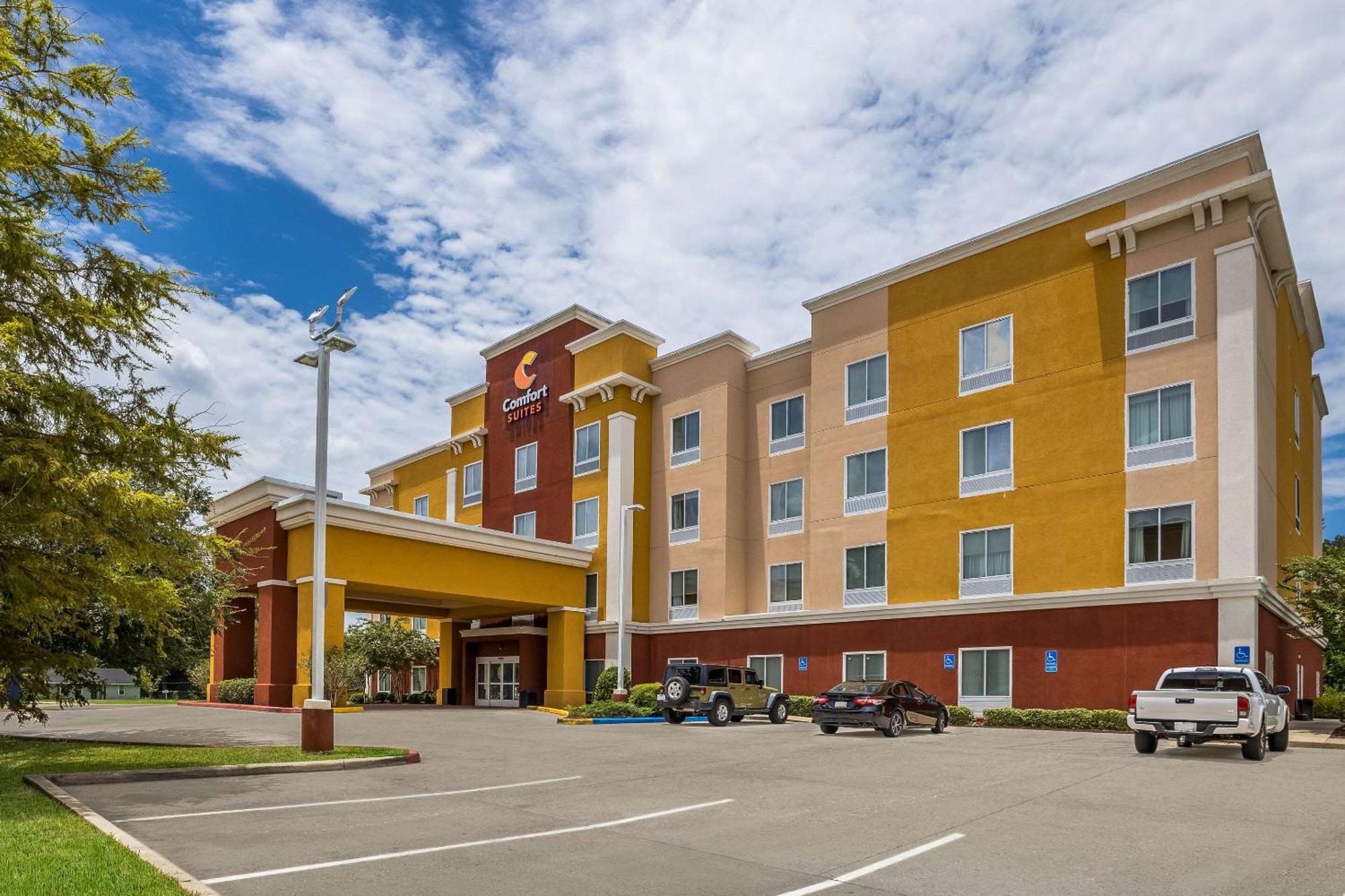 Comfort Suites Денем Спрингс Экстерьер фото